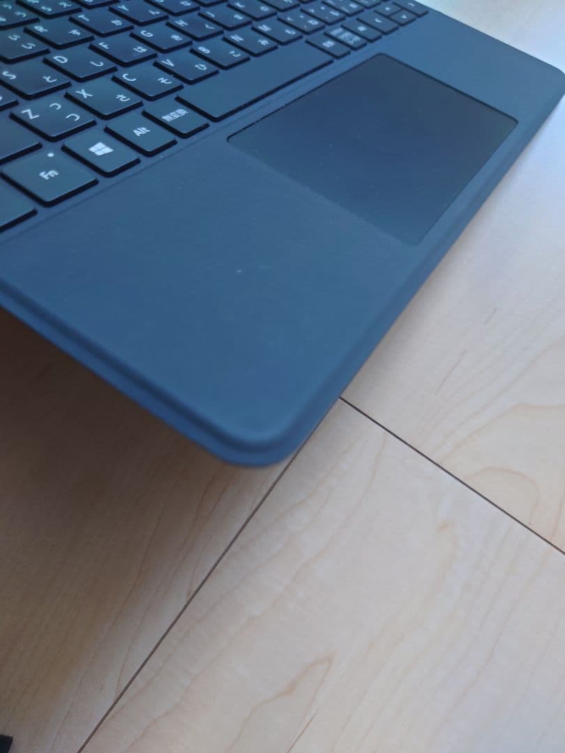 Surface Go 本体 + 着脱式キーボード