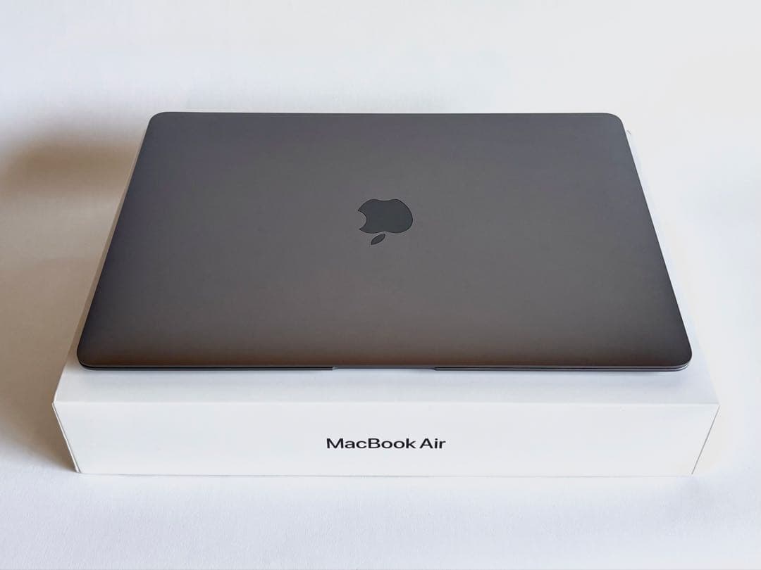 MacBook Air M1 2020 【8GB/256GB】13インチ