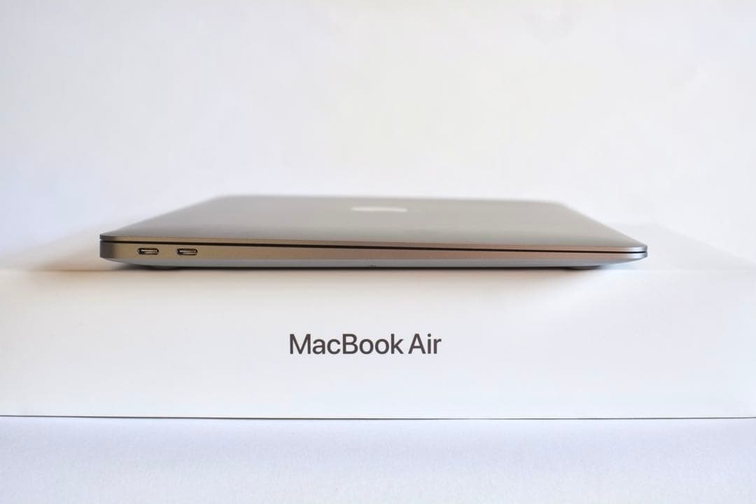 MacBook Air M1 2020 【8GB/256GB】13インチ