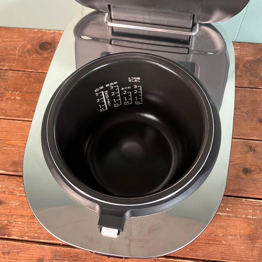【美品】シャープ 炊飯器 3合 IH式　匠の火加減 KS-HF05B-B