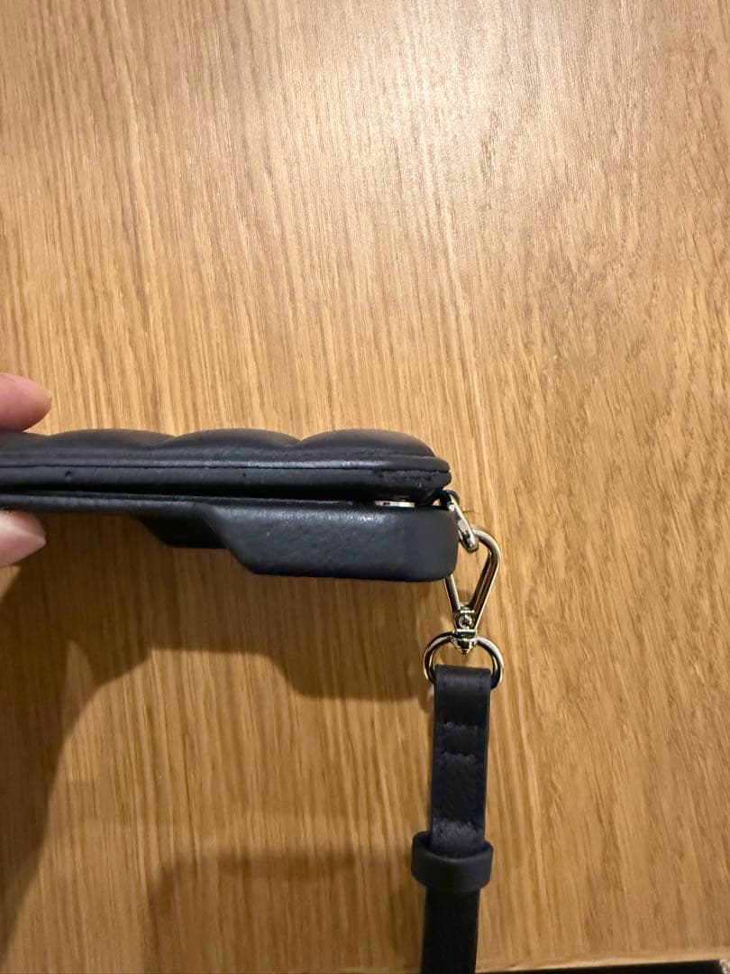 DEMIU レザー iPhoneケース ブラック　iPhone16pro