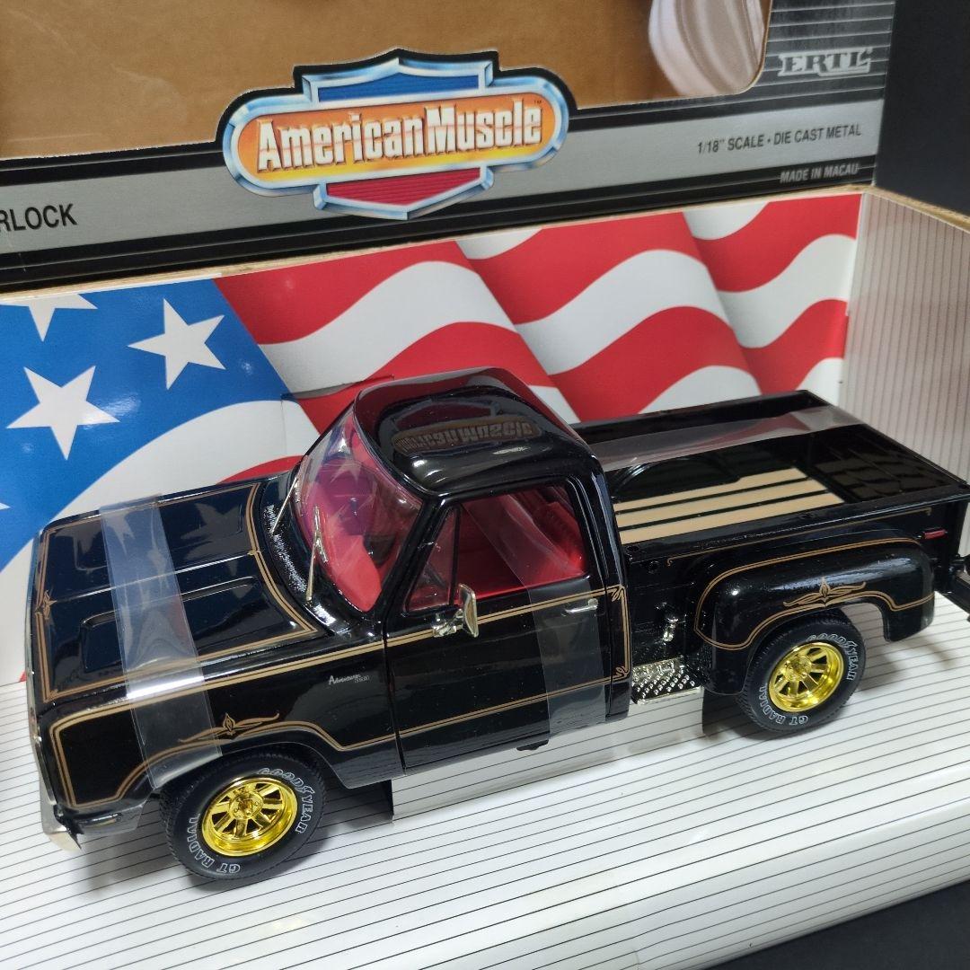 ヒ*ト様 1/18ミニカー　ダッジ・ウォーロック　1978