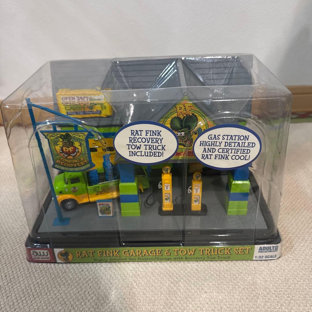 ラットフィンク　ガレージ　ミニカー　AUTOWORLD
