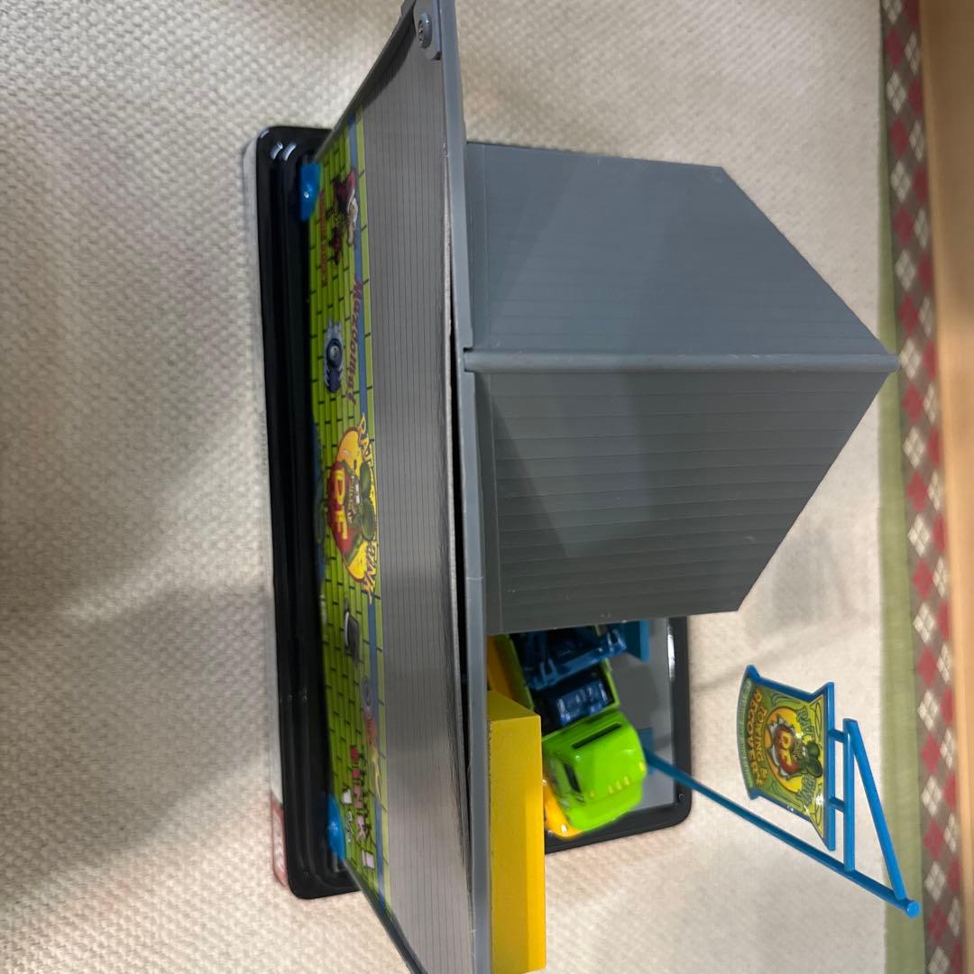ラットフィンク　ガレージ　ミニカー　AUTOWORLD