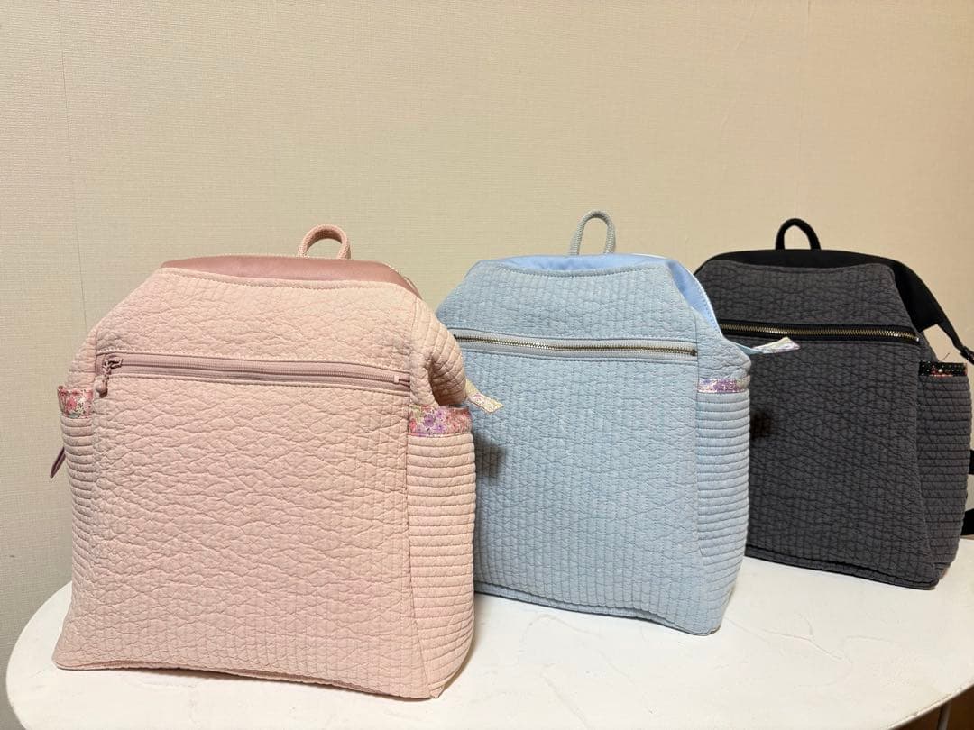 大人のリュック　　ヌビ　黒系