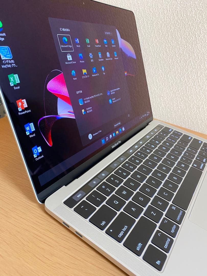 美品 MacBook Pro 13インチ 16GB 指紋認証、タッチパネル