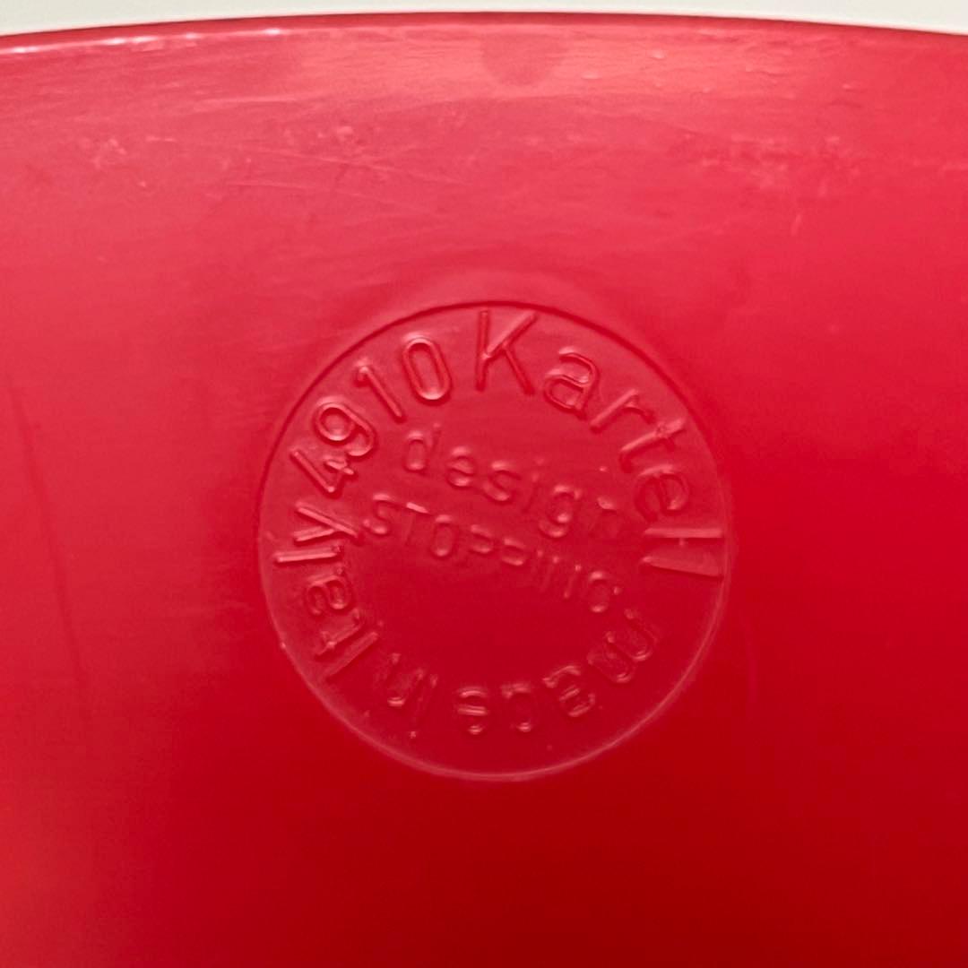 カルテルブックエンド、 ジオット・ストッピーノ、 イタリアモダン プラスチック赤