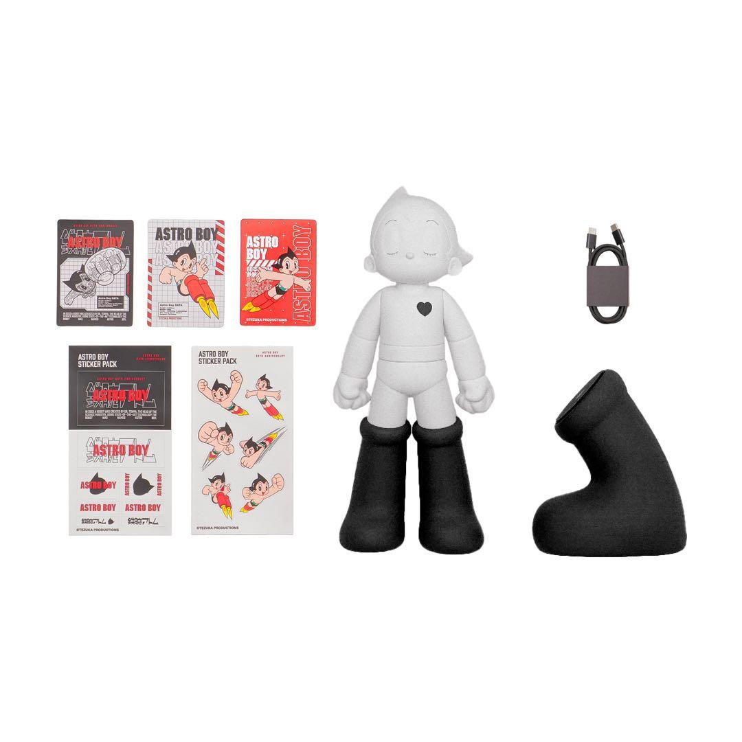 【プレミア品】鉄腕アトム ブラックエディション スペシャルパッケージQi2対応