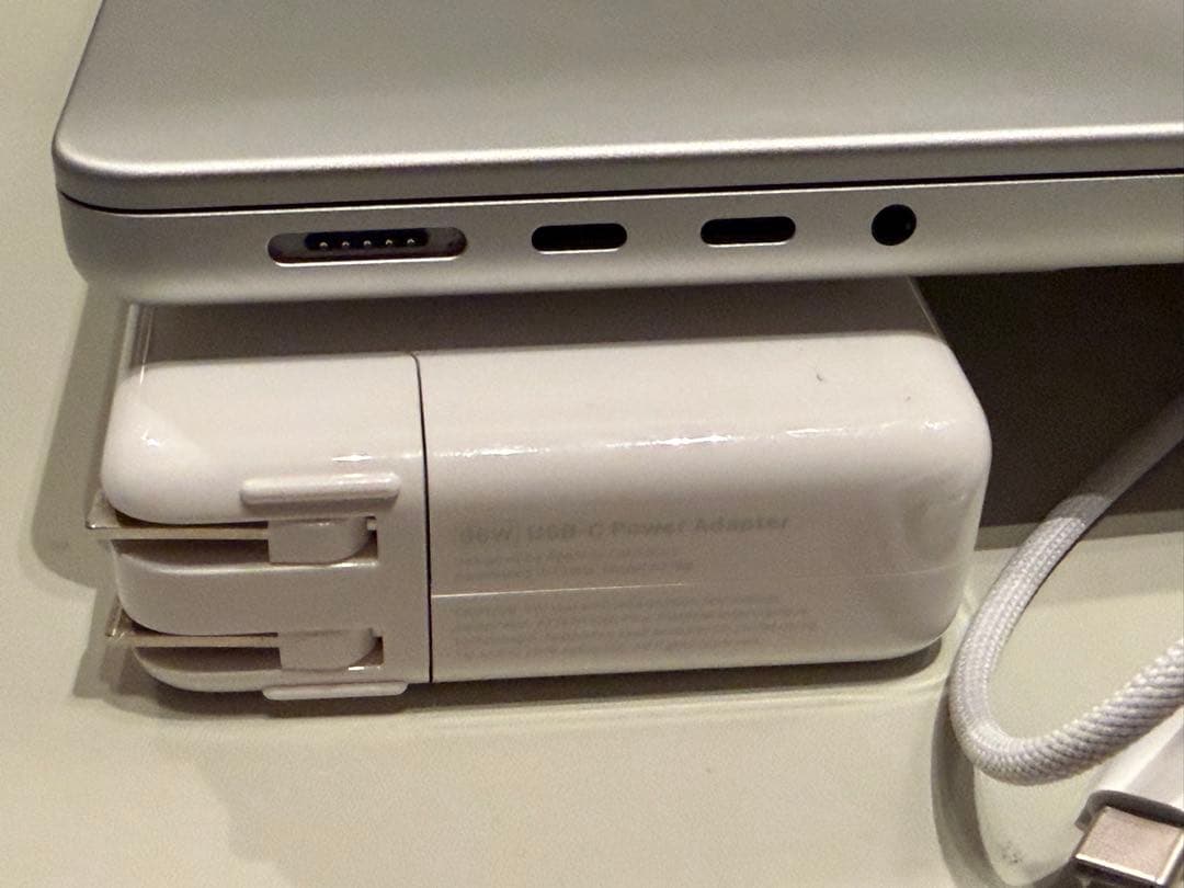 ほぼ新品Apple MacBook Pro 14 M4 Pro 48G JIS