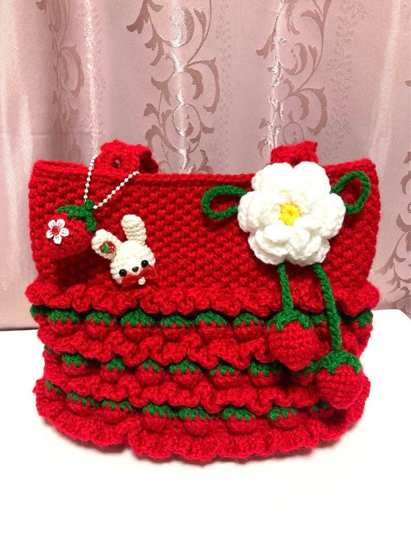 ♥️手編み♥️ハンドメイド♥️いちごバッグ♥️フリルたっぷりいちごバッグ♥️