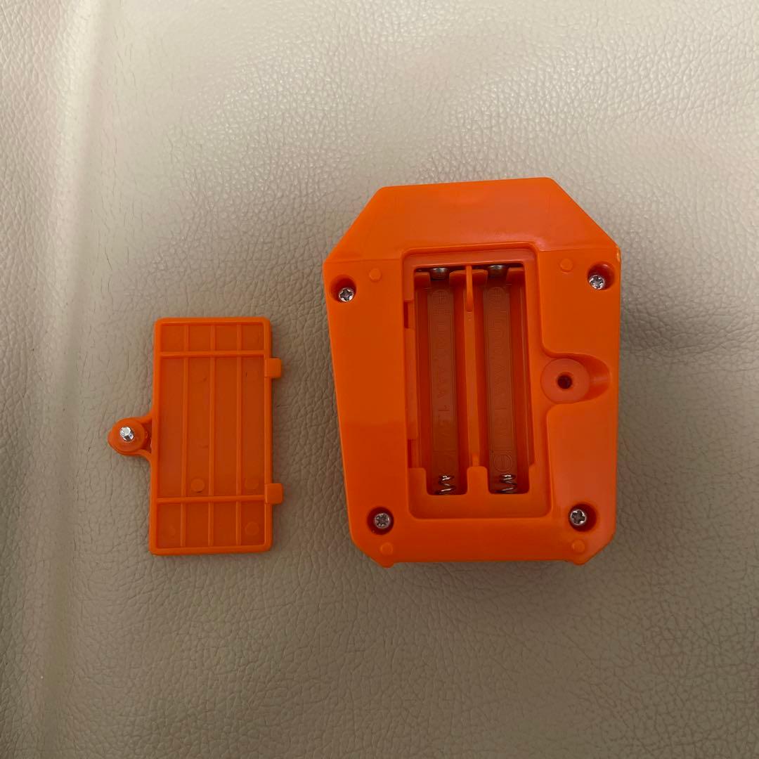 トラックおもちゃ