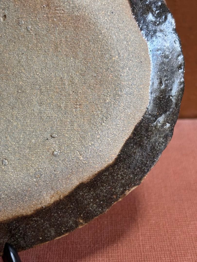 やまちゃん河井寛次郎作鉄赤釉草花文捻口八寸皿　検冬の森に咲く野草　一品物