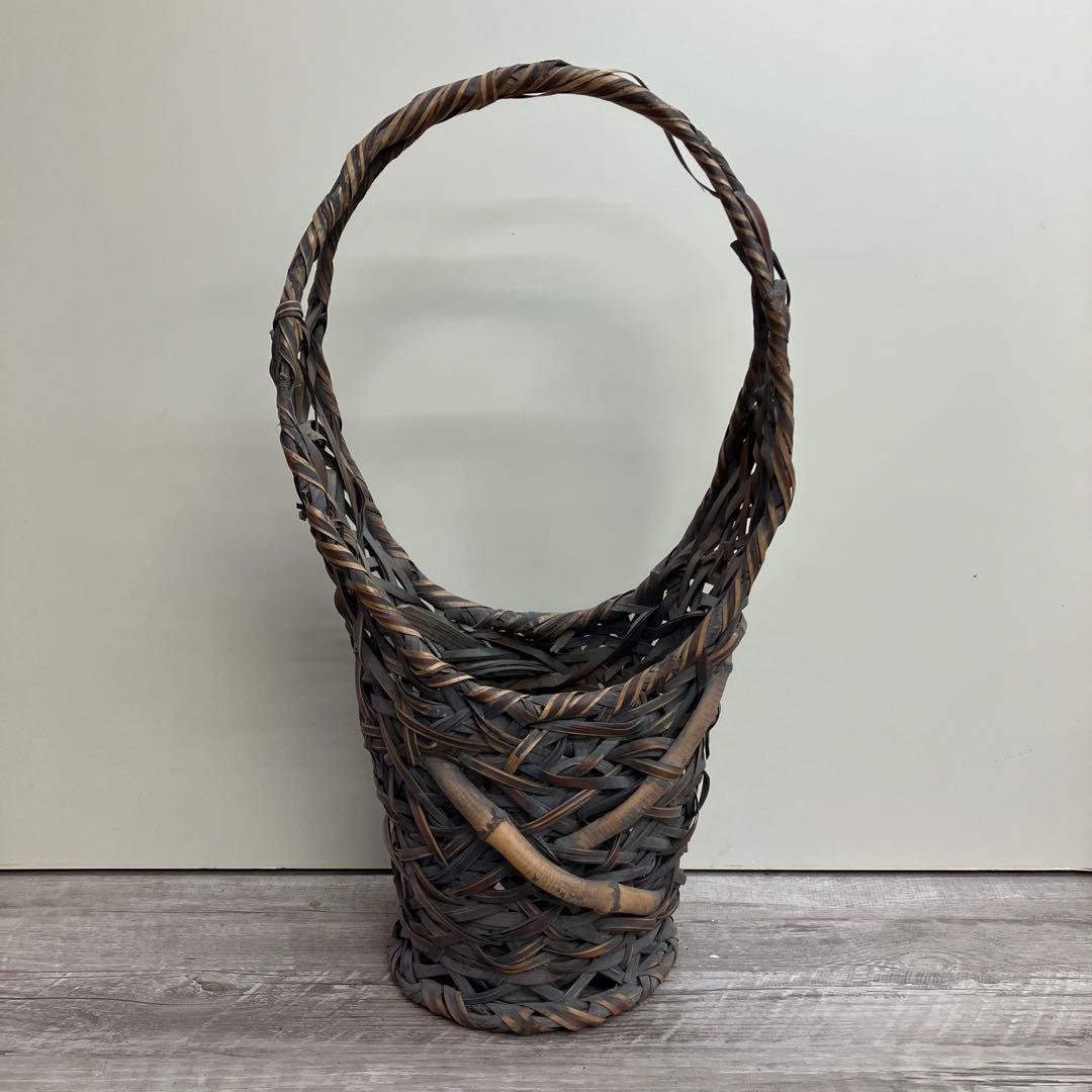 B-壁 時代物 煤竹 花籠 提げ手付き 宗全籠 花器 茶道具 雑貨 かご 小道具