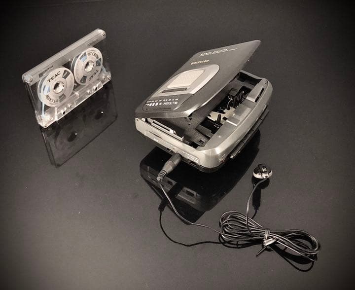 カセットウォークマン AIWA RS260 「整備済み、完動美品」