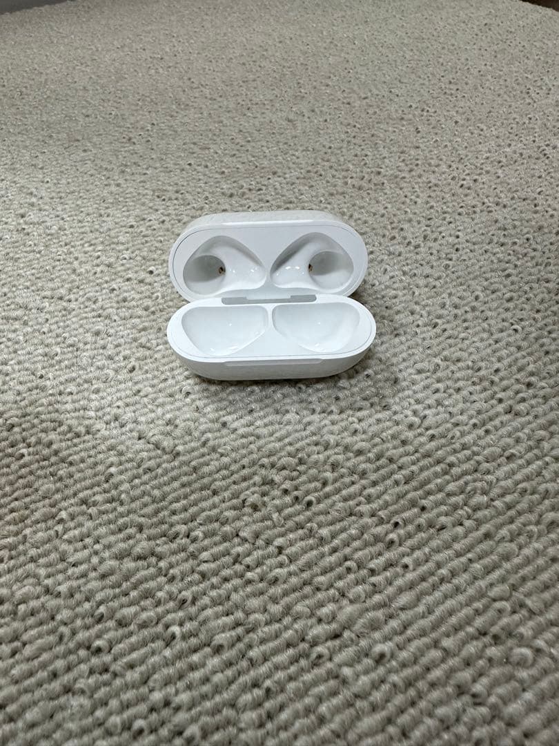 AirPods4本体 ホワイト