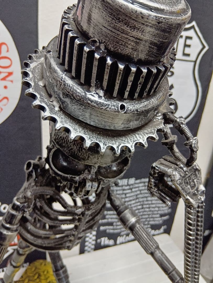 メタルアート　スカル　溶接　オブジェ　廃材加工　展示　店舗装飾　メタル廃材