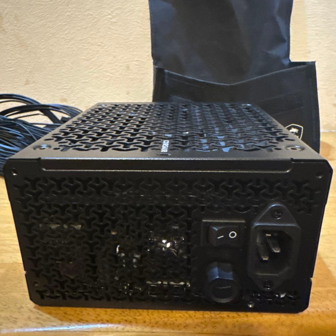 動確済み美品　コルセアRM1000x 電源ユニット