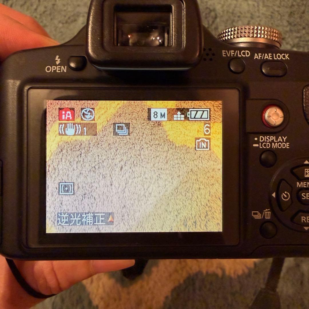 LUMIX DMC-FZ18 デジタルカメラ Loweproバッグ付きLEICA