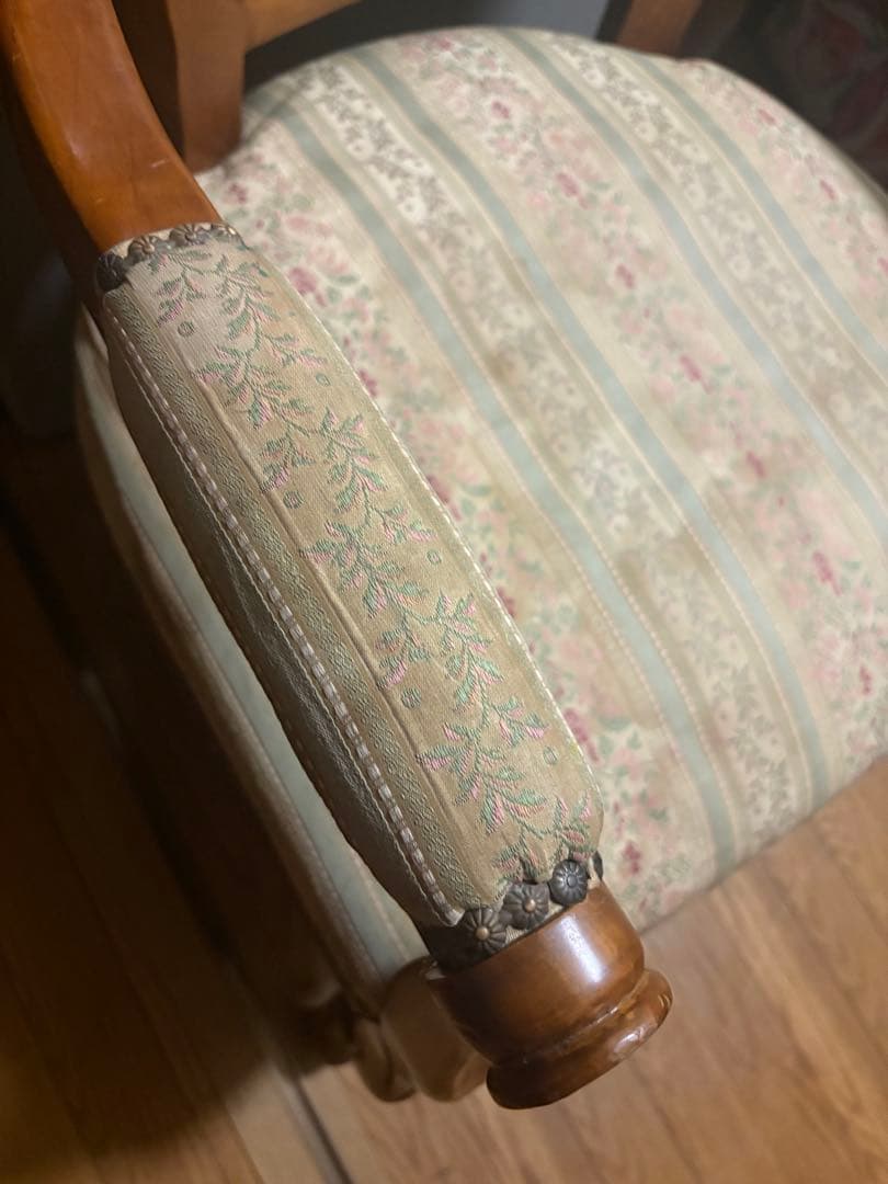 ヴィンテージ　猫脚　肘掛けチェア　椅子　ロココ調　アンティーククラシック風