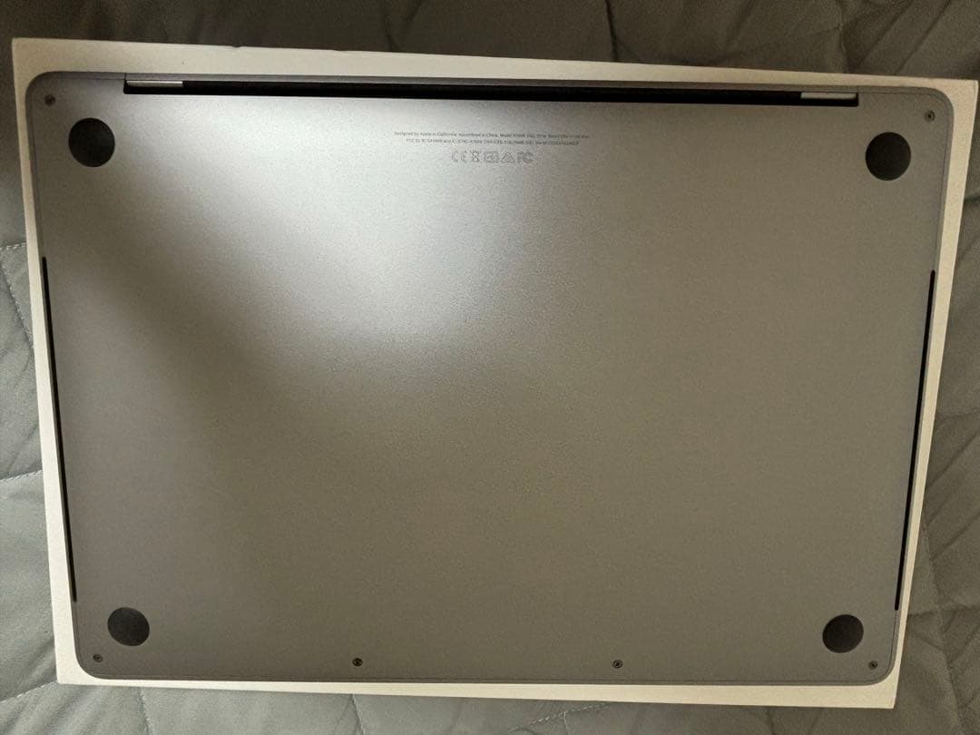 極美品* MacBook Pro 2018 13.3inch 8g 512M