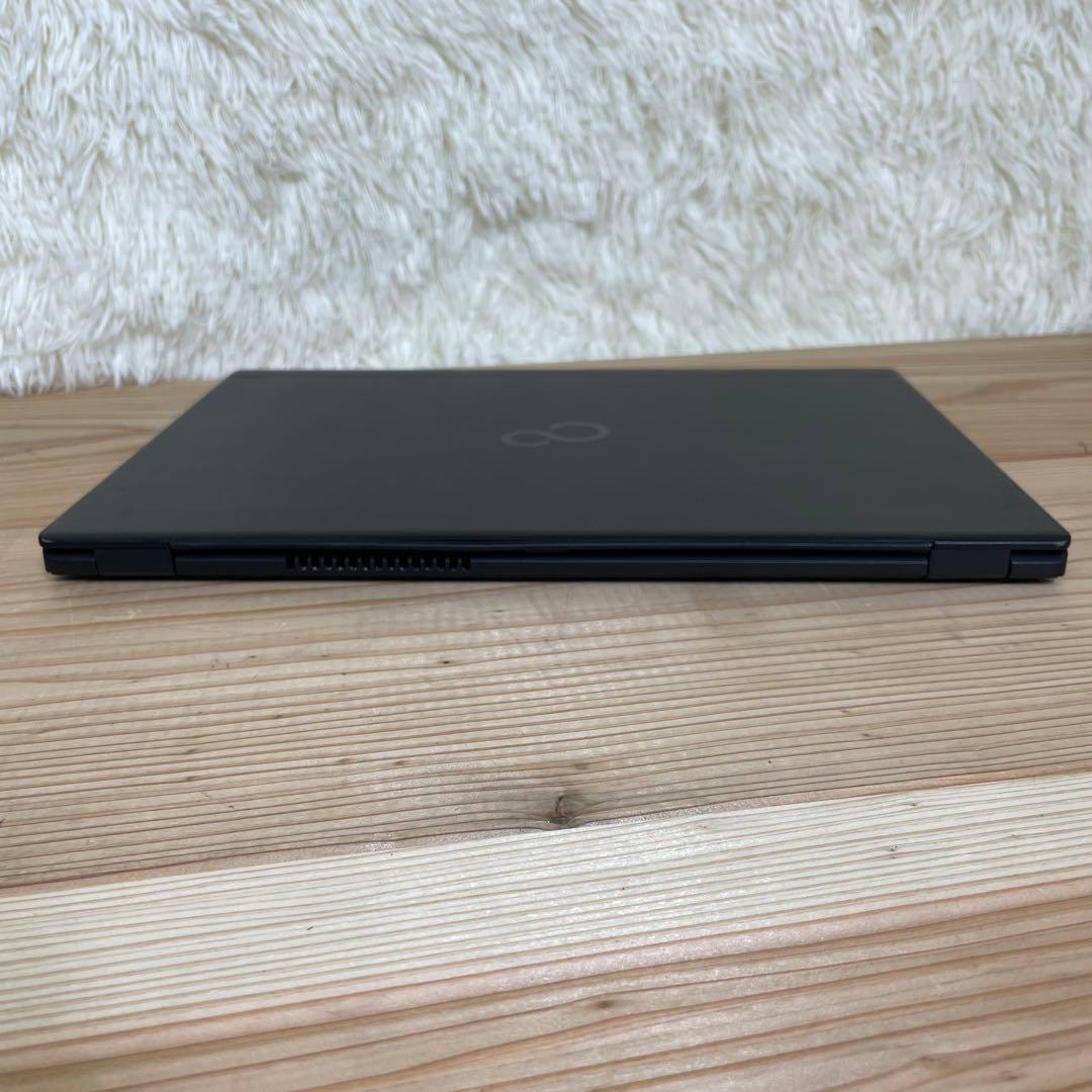 富士通 LIFEBOOK U939/B i5 8世代 4GB Windows11