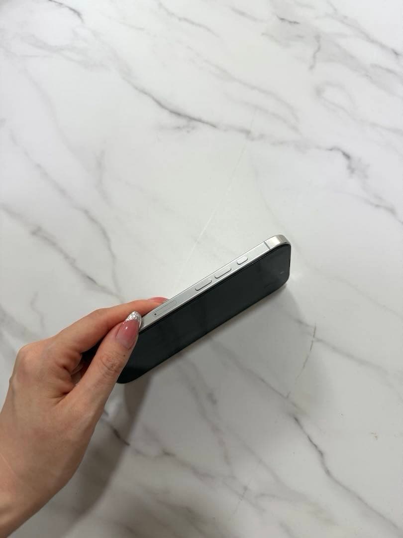 [海外版]iPhone 16pro 1TB ホワイトチタニウム