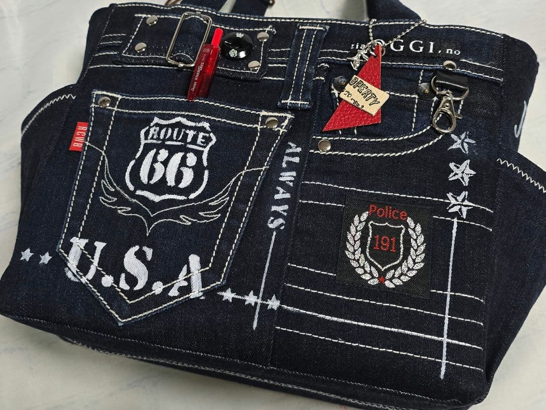デニムリメイクトートバッグ お洒落カジュアル♥底板 ストラップ付き