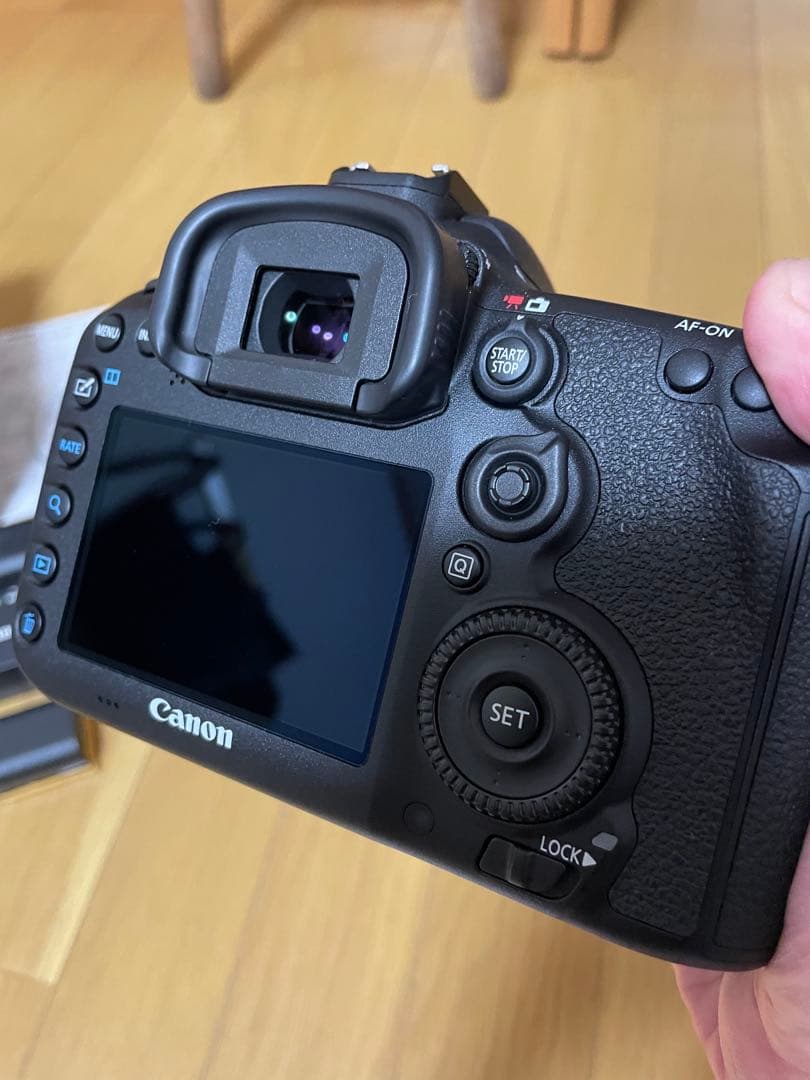①Canon EOS 7D Mark II（レンズ付属なし）オプション多数