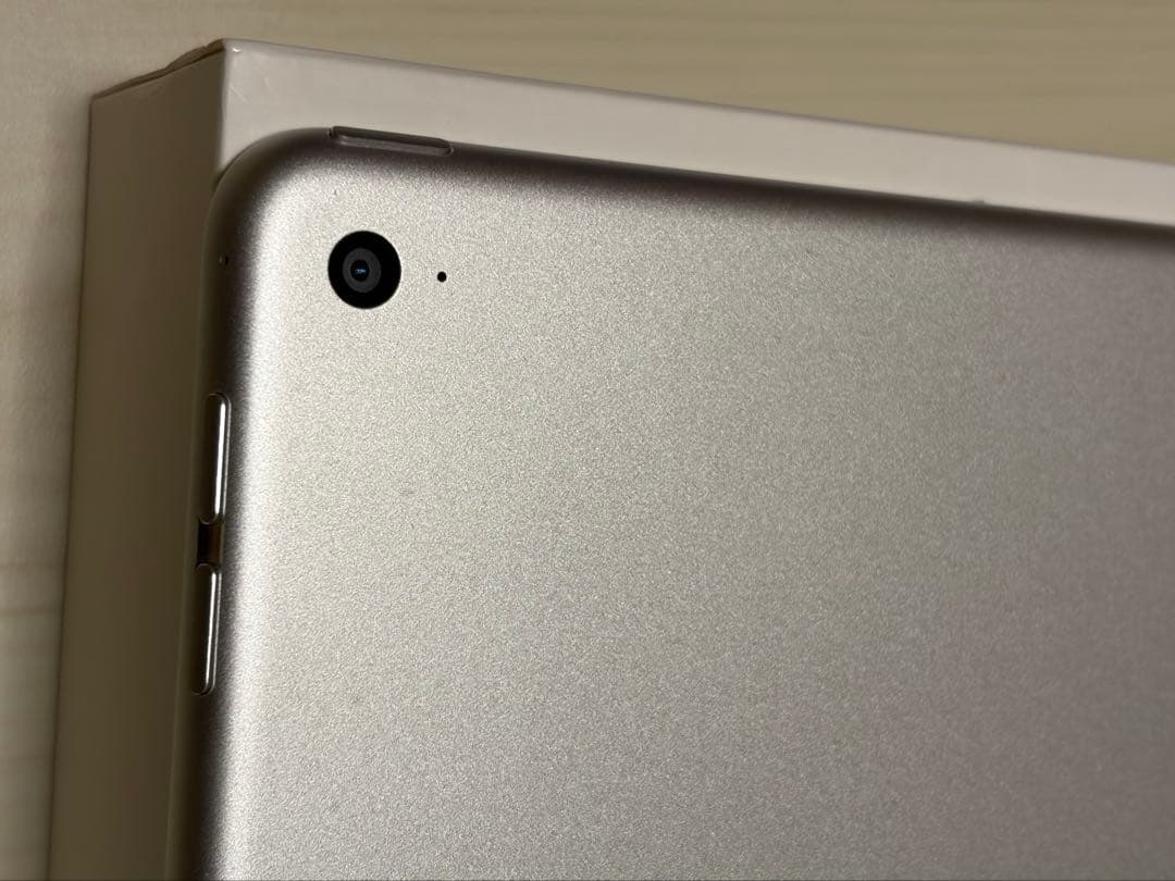 iPad mini 4 Wi-Fi 16GB Silver バッテリー容量98％
