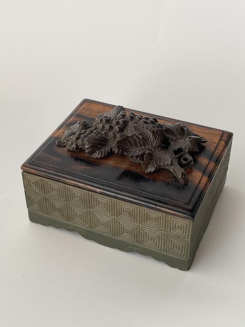 《骨董品》細工の綺麗な 丹渓石　小箱★入れ物★黒柿★桐箱付 唐物
