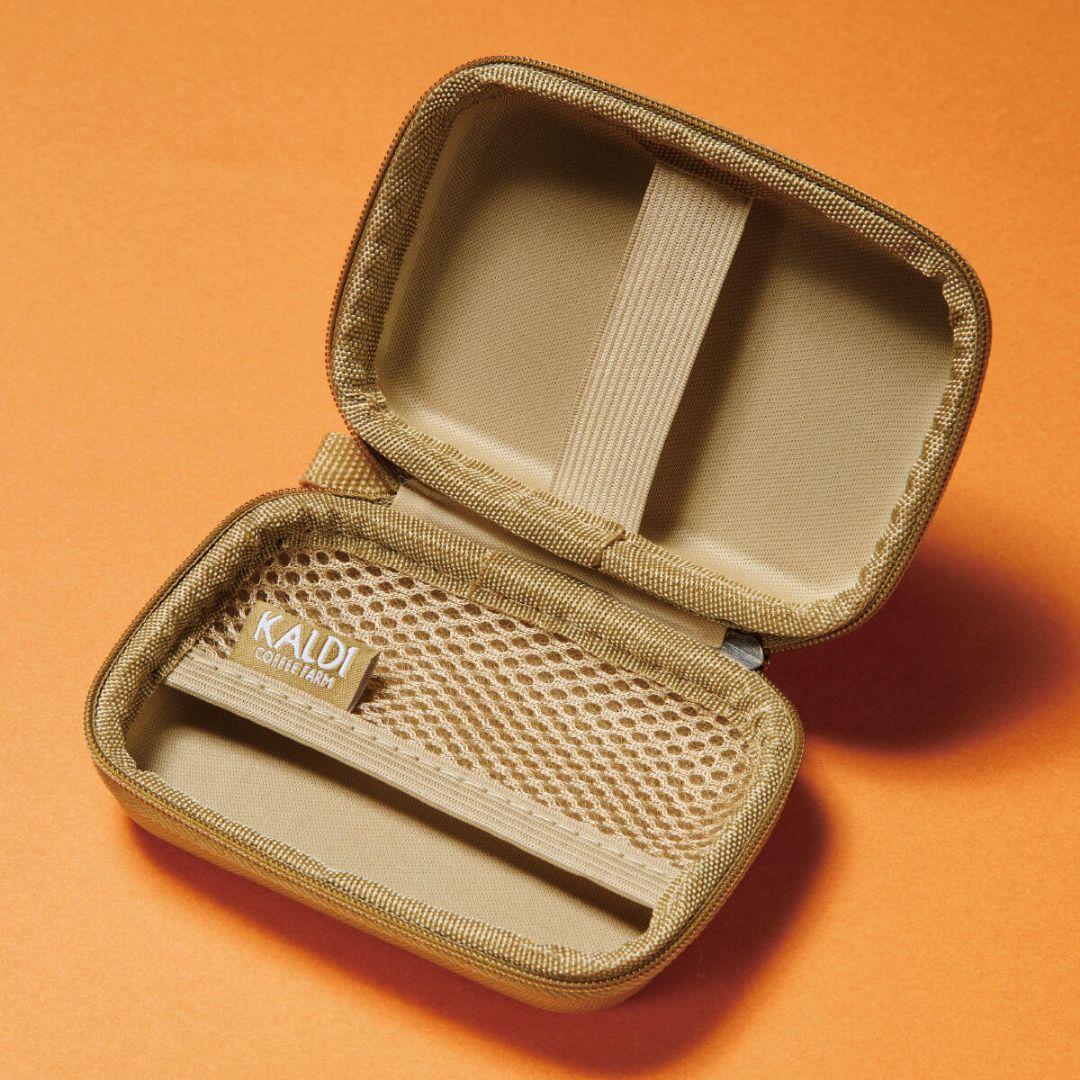 KALDI 猫の日バック2、ミニバック、マルチポーチ、ガジェットケース、紅茶他2