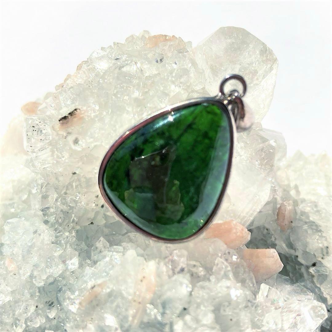 3000円OFF【静寂の森】クロムダイオプサイト 天然石 ペンダントトップ