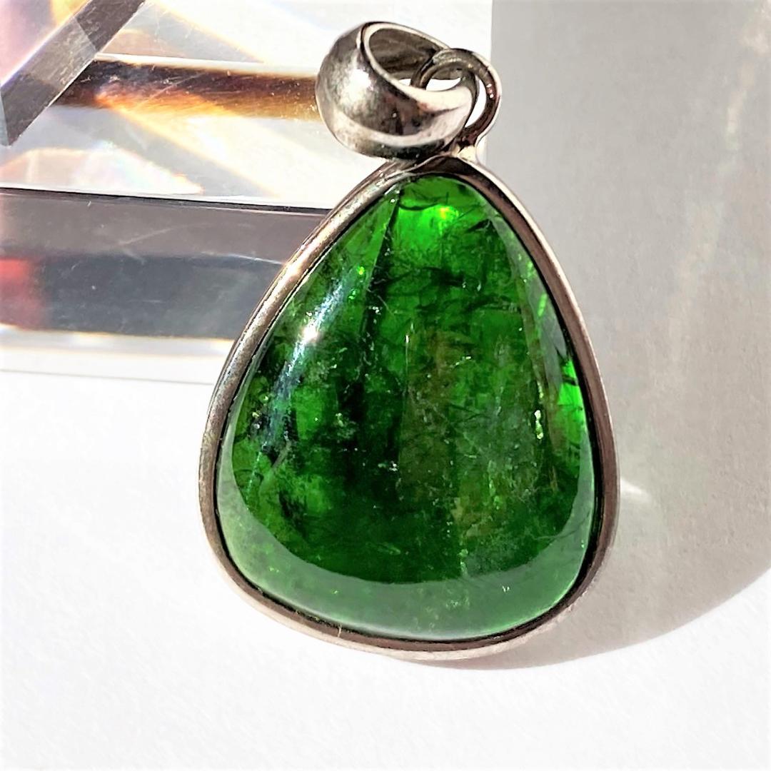 3000円OFF【静寂の森】クロムダイオプサイト 天然石 ペンダントトップ