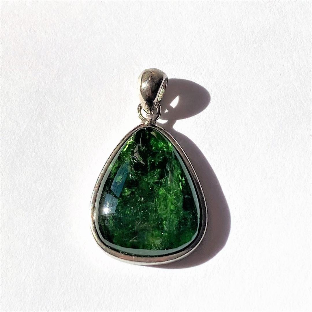 3000円OFF【静寂の森】クロムダイオプサイト 天然石 ペンダントトップ