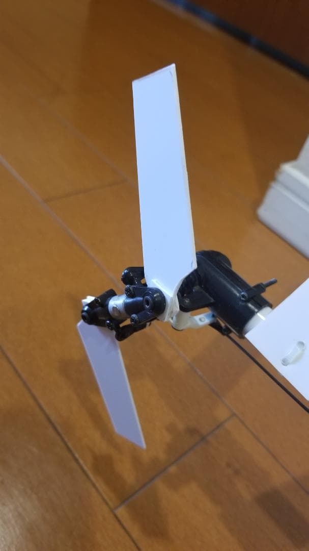 京商製EPコンセプト・自作ヒューズ300白