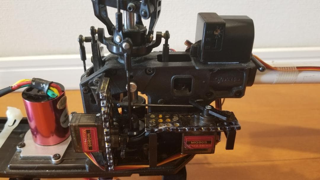 京商製EPコンセプト・自作ヒューズ300白