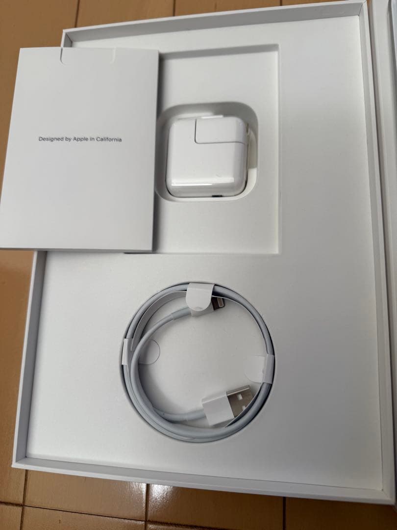 【極美品】Apple iPad 第6世代 Wi-Fiモデル