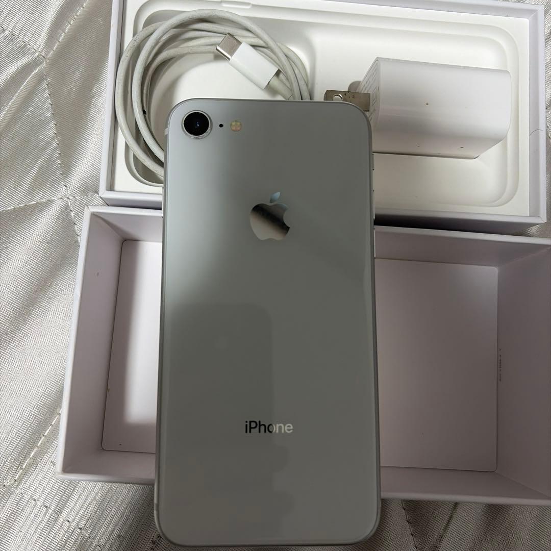 iPhone 8 64GB simフリーバッテリー100%