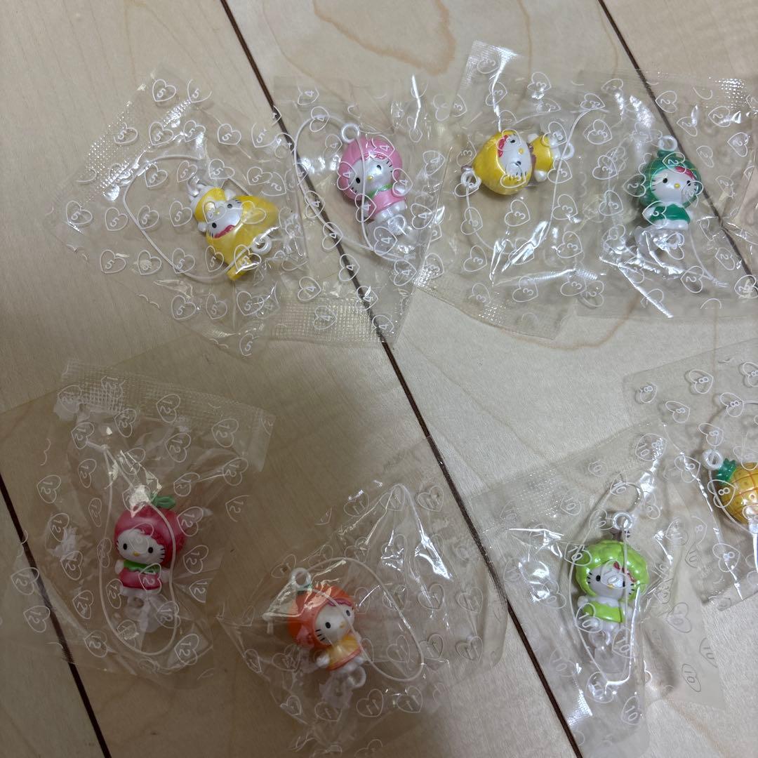 ハローキティ　ストラップ　レトロ