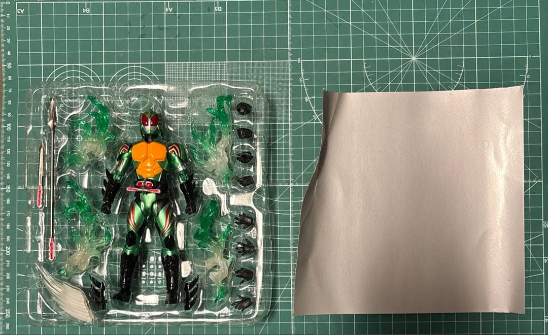 開封品　S.H.Figuarts 仮面ライダーアマゾンオメガAmazon ver