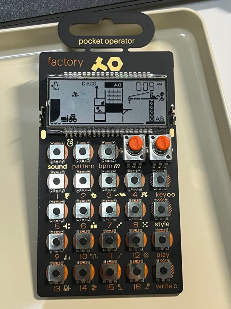 鍵盤楽器 teenage engineering PO-16 factory