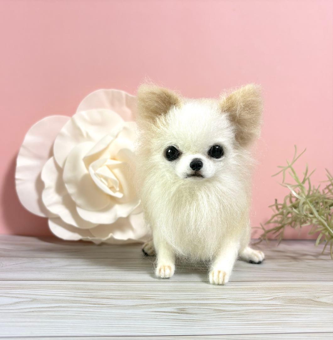 羊毛犬　羊毛フェルト　おすわりチワワ