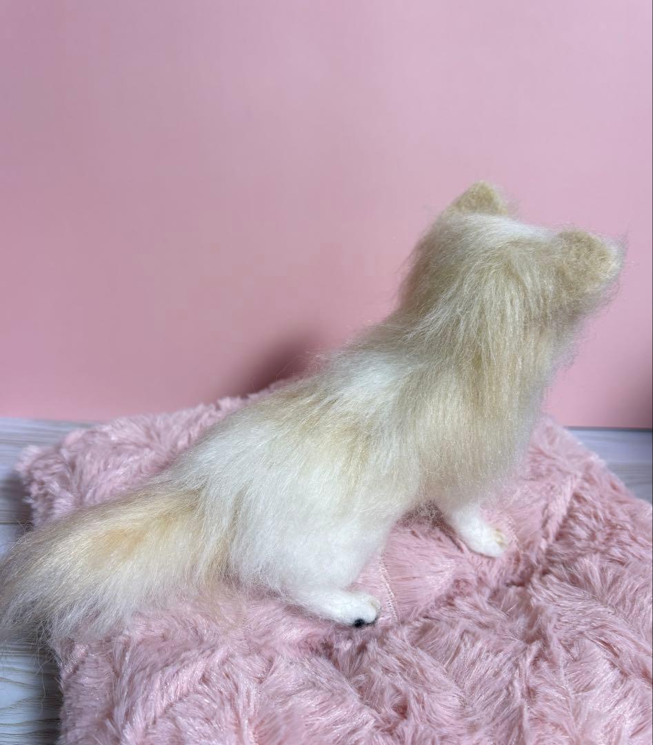 羊毛犬　羊毛フェルト　おすわりチワワ