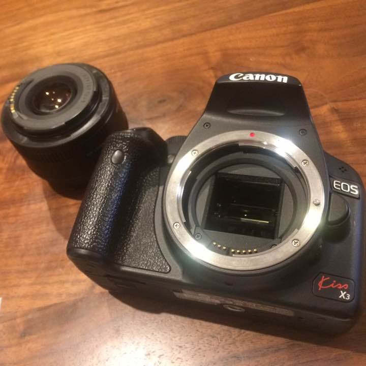 EOS KISS x3 一眼レフ 単焦点レンズ付き