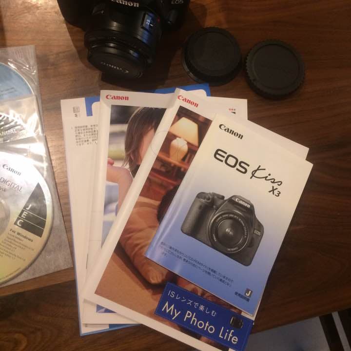 EOS KISS x3 一眼レフ 単焦点レンズ付き