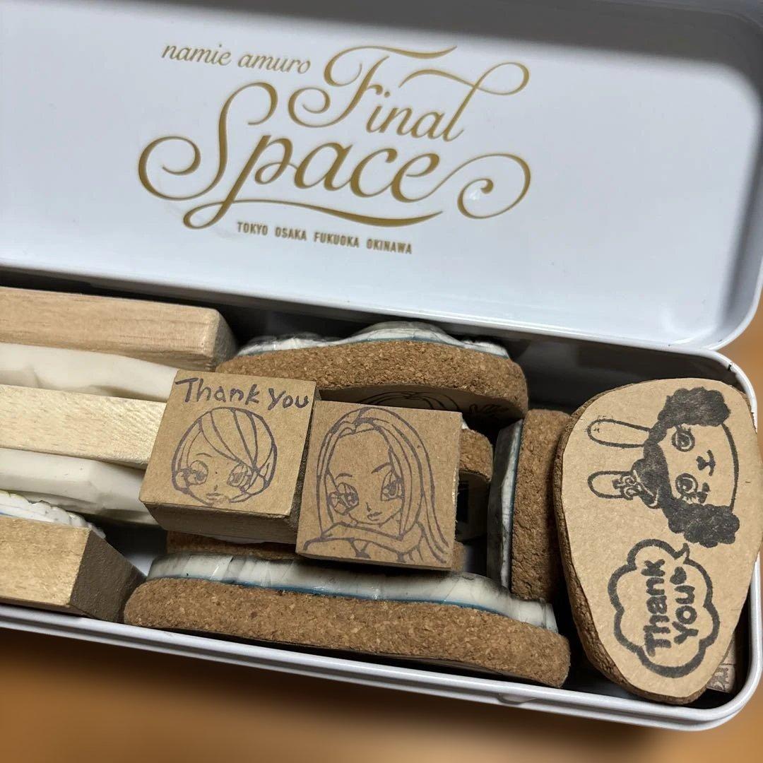 LIVESTYLE 2016-2017ファーキーホルダー　安室奈美恵まとめ売り