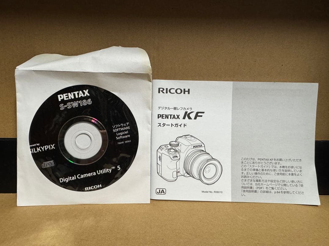 GWセール‼️《緊急値下げ！》PENTAX KF レンズキット　ブラック