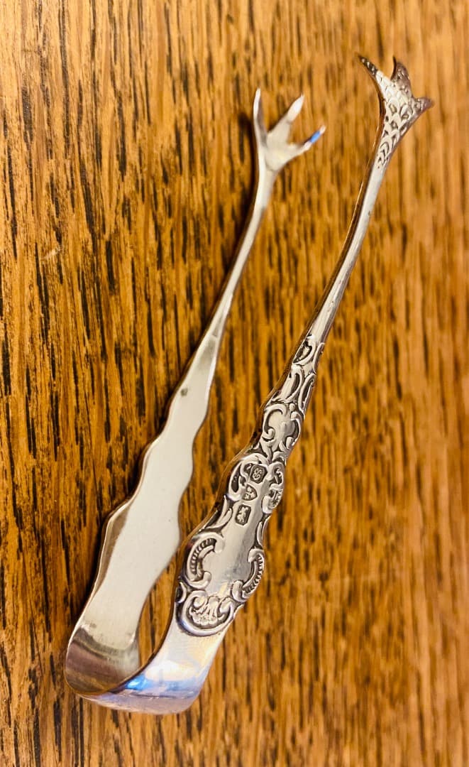 【アンティーク】シルバー　シュガートング　1902年　イギリス　鳥の爪デザイン