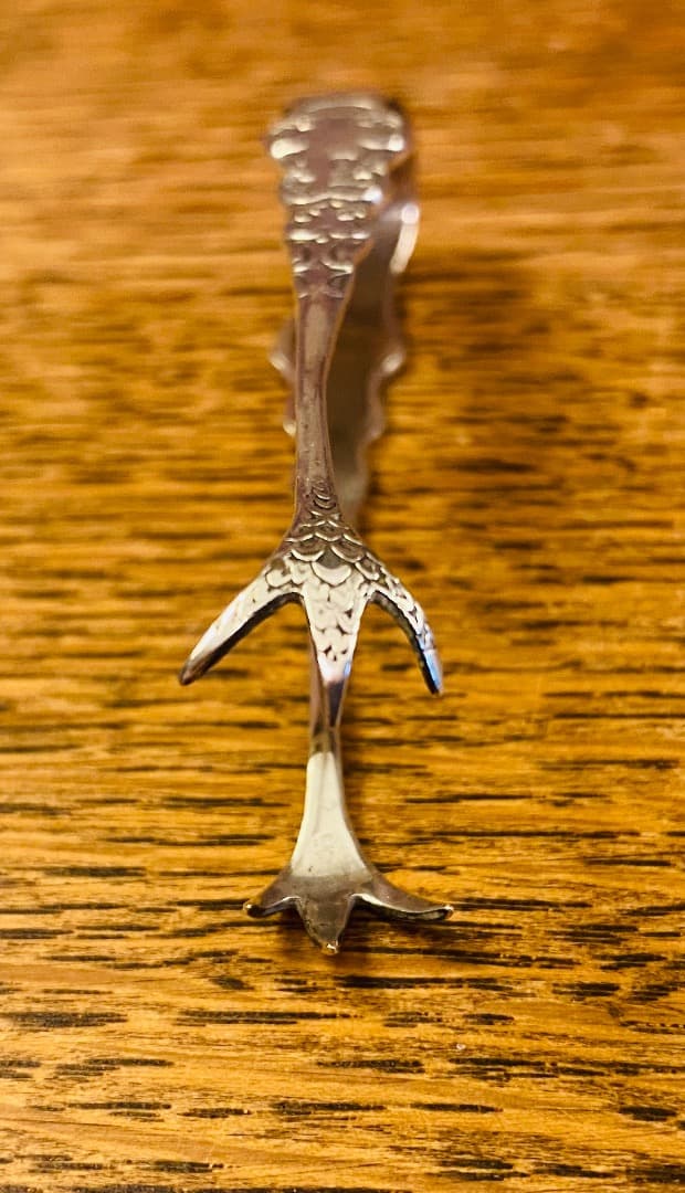 【アンティーク】シルバー　シュガートング　1902年　イギリス　鳥の爪デザイン