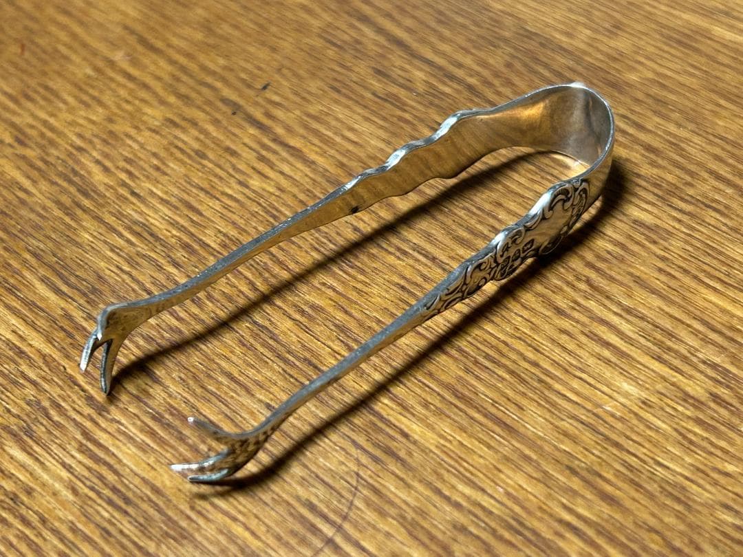 【アンティーク】シルバー　シュガートング　1902年　イギリス　鳥の爪デザイン